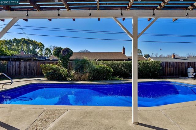 1687 Westwood Dr, Concord, CA 94521