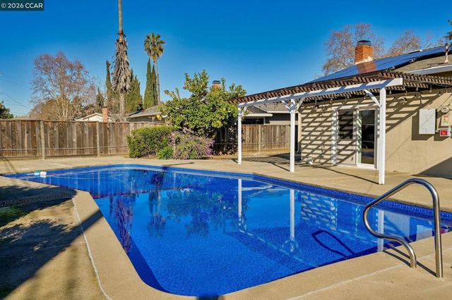 1687 Westwood Dr, Concord, CA 94521