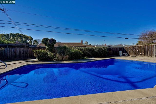 1687 Westwood Dr, Concord, CA 94521