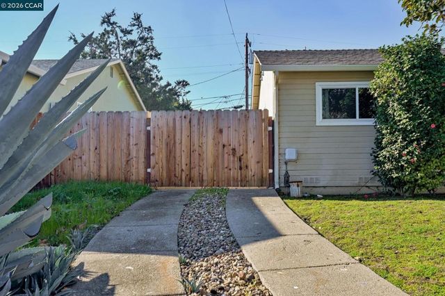 1687 Westwood Dr, Concord, CA 94521