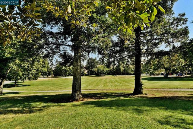 1687 Westwood Dr, Concord, CA 94521