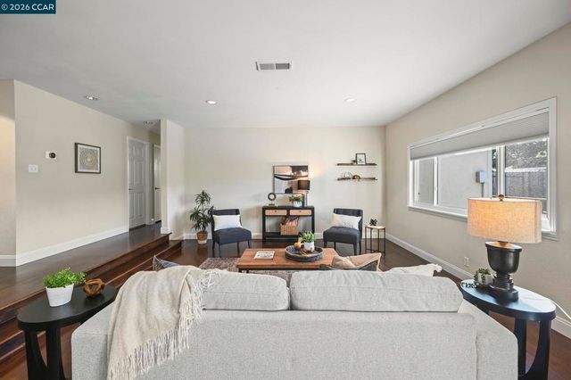 1687 Westwood Dr, Concord, CA 94521