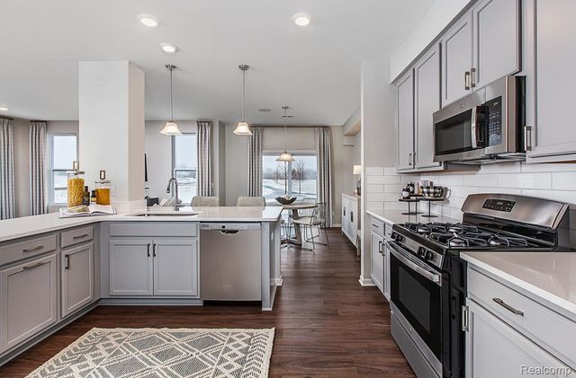 1906 Salt Springs Drive, Saline, MI 48176