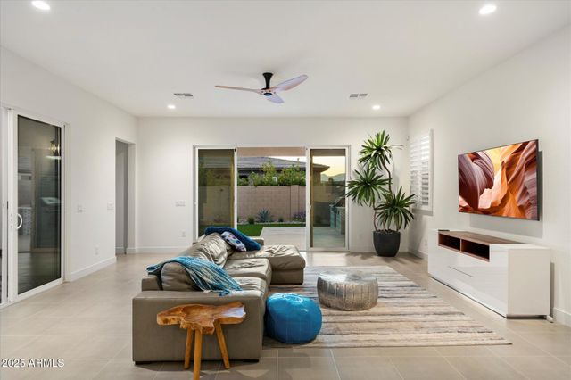 10970 N NORTHFIELD Street, Surprise, AZ 85388