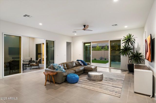 10970 N NORTHFIELD Street, Surprise, AZ 85388