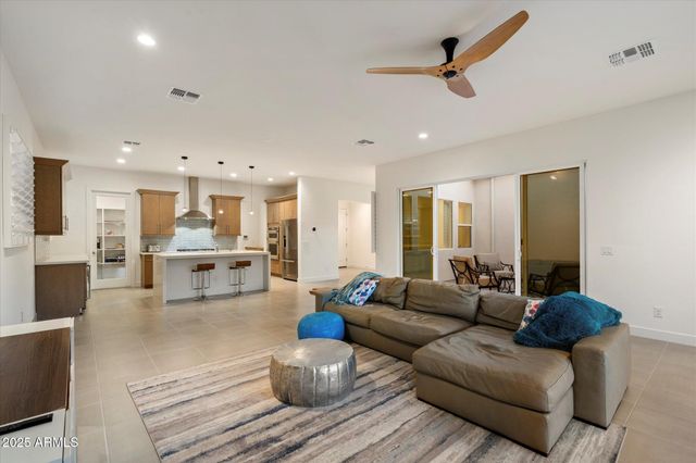 10970 N NORTHFIELD Street, Surprise, AZ 85388