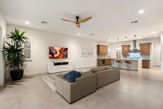 10970 N NORTHFIELD Street, Surprise, AZ 85388