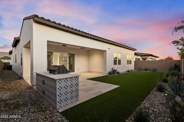 10970 N NORTHFIELD Street, Surprise, AZ 85388