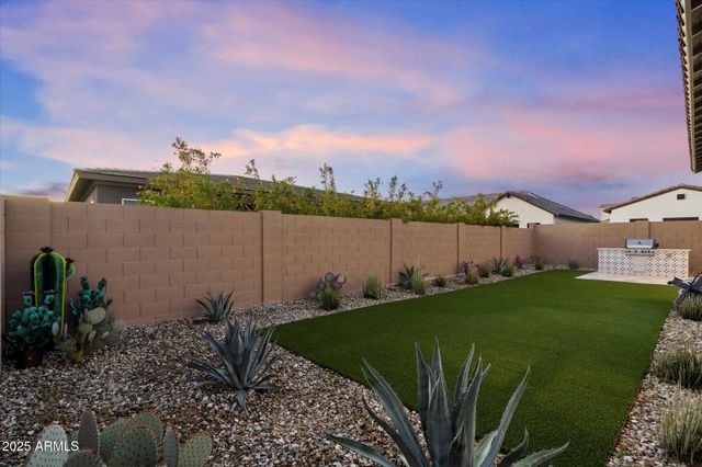 10970 N NORTHFIELD Street, Surprise, AZ 85388