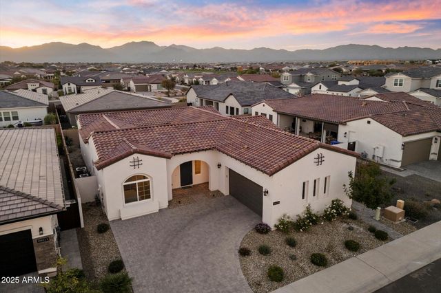 10970 N NORTHFIELD Street, Surprise, AZ 85388