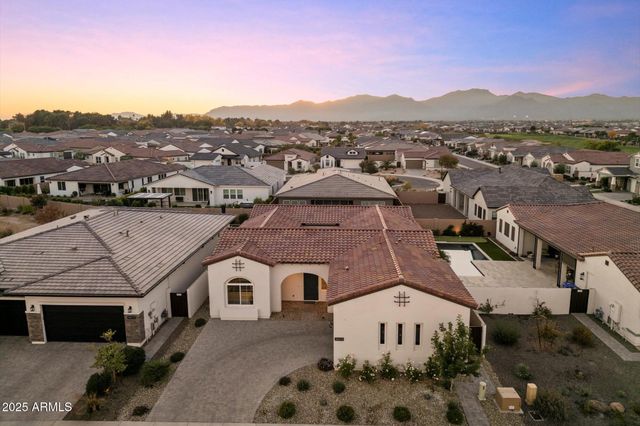 10970 N NORTHFIELD Street, Surprise, AZ 85388