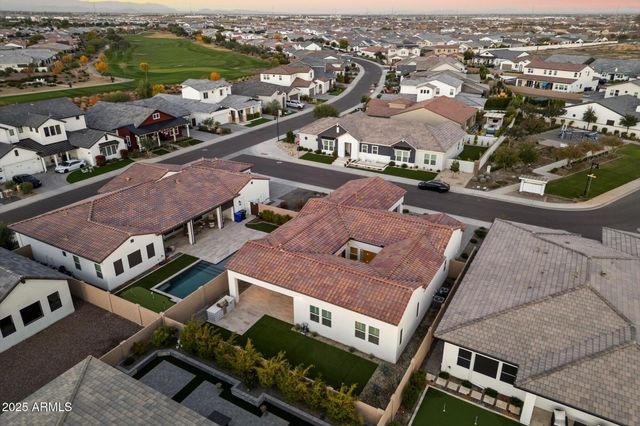 10970 N NORTHFIELD Street, Surprise, AZ 85388