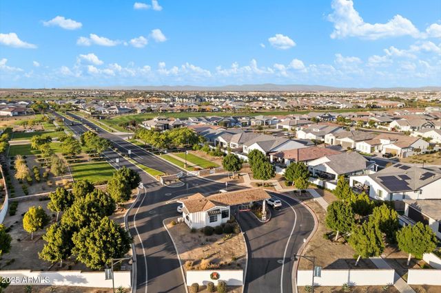 10970 N NORTHFIELD Street, Surprise, AZ 85388