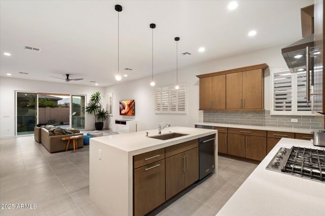 10970 N NORTHFIELD Street, Surprise, AZ 85388