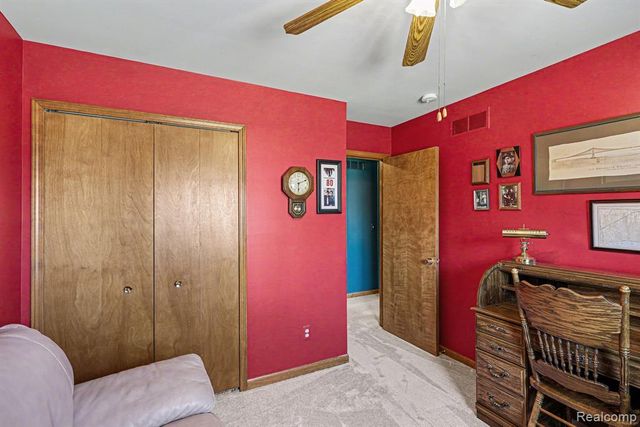 26185 Markiegrove, New Baltimore, MI 48051