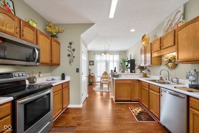 2211 Colfax Lane 2211, Indianapolis, IN 46260