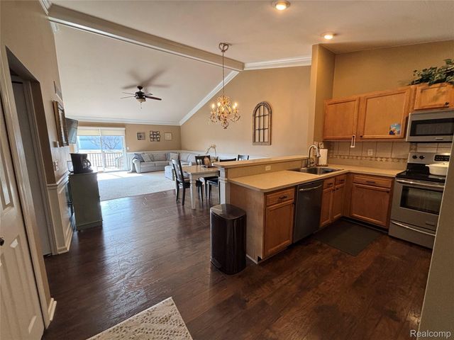 12360 Noonan Court, Utica, MI 48315