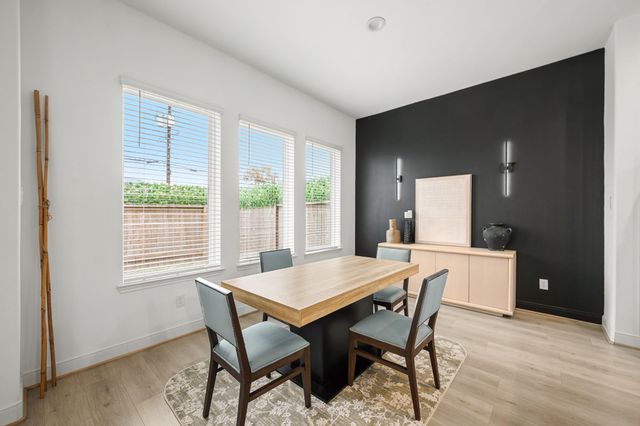 8906 Covenant Place, Houston, TX 77055