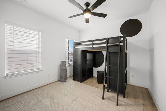 8906 Covenant Place, Houston, TX 77055