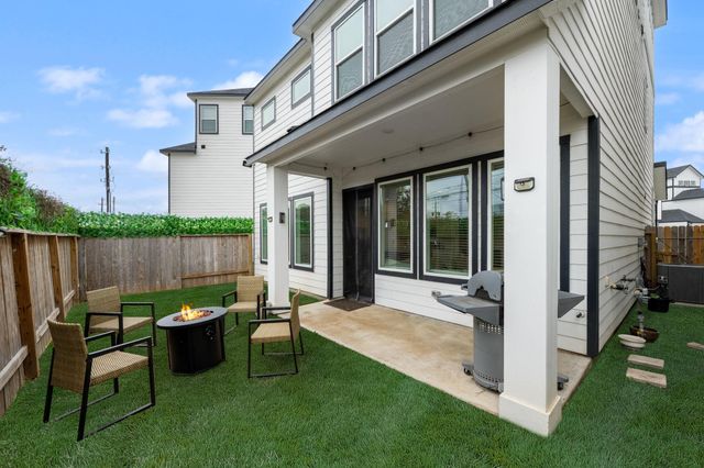 8906 Covenant Place, Houston, TX 77055