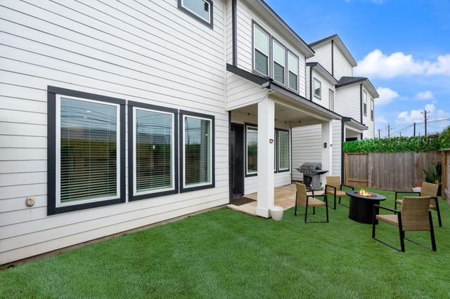 8906 Covenant Place, Houston, TX 77055