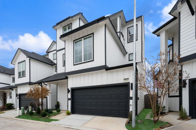 8906 Covenant Place, Houston, TX 77055