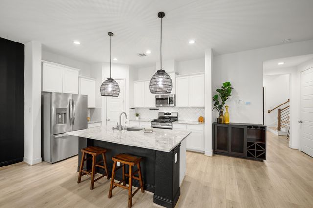 8906 Covenant Place, Houston, TX 77055