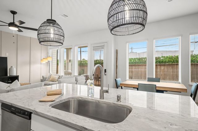 8906 Covenant Place, Houston, TX 77055