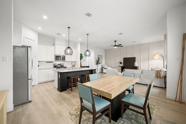 8906 Covenant Place, Houston, TX 77055