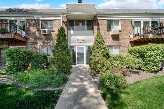 10369 DEARLOVE Road 1F, Glenview, IL 60025