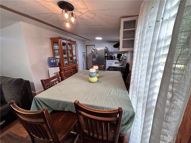 2207 Emerald Drive, Bryan, TX 77803
