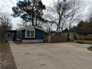 2207 Emerald Drive, Bryan, TX 77803