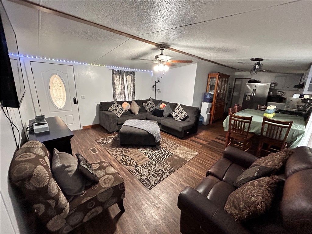 2207 Emerald Drive, Bryan, TX 77803 — photo 2