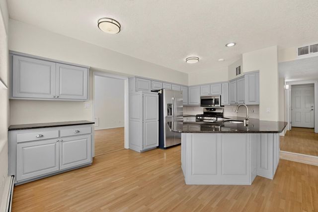 7800 Eagle Rock Avenue NE, Albuquerque, NM 87122