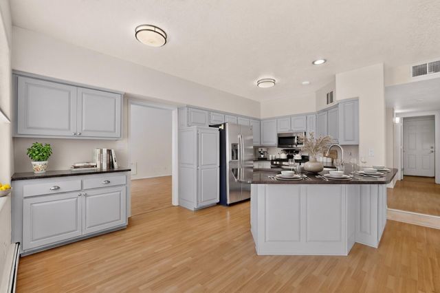 7800 Eagle Rock Avenue NE, Albuquerque, NM 87122