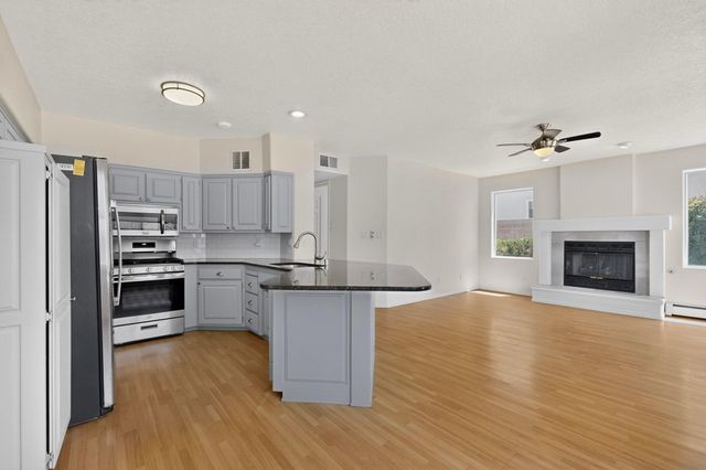 7800 Eagle Rock Avenue NE, Albuquerque, NM 87122
