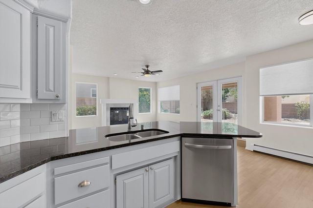 7800 Eagle Rock Avenue NE, Albuquerque, NM 87122