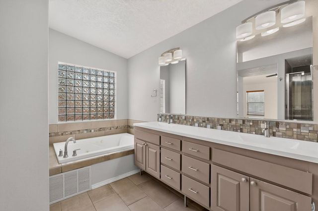 7800 Eagle Rock Avenue NE, Albuquerque, NM 87122