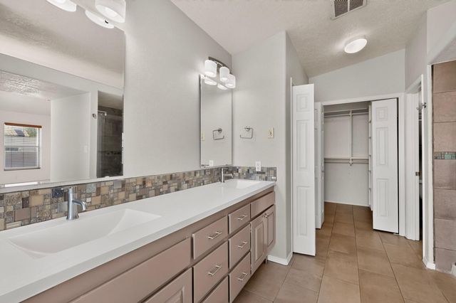 7800 Eagle Rock Avenue NE, Albuquerque, NM 87122