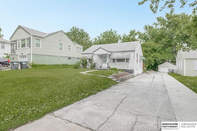 5318 Fontenelle Boulevard, Omaha, NE 68111