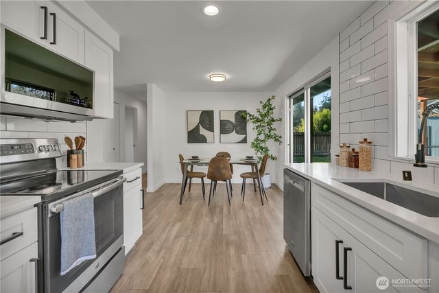 21720 SE 237th Street, Maple Valley, WA 98038