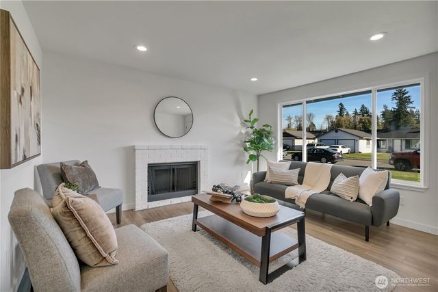 21720 SE 237th Street, Maple Valley, WA 98038