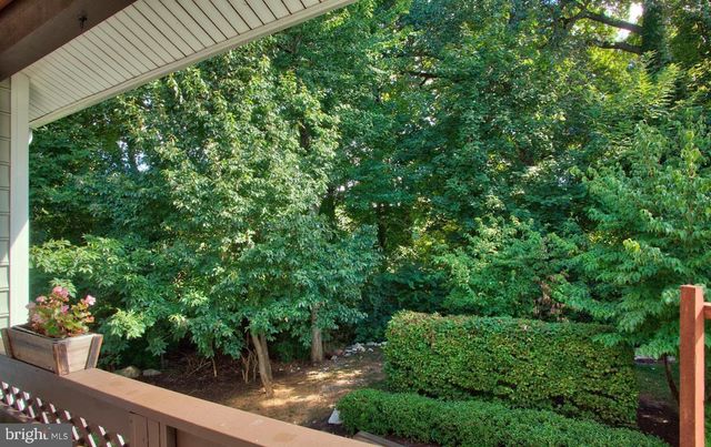 10198 OAKTON TERRACE RD, Oakton, VA 22124