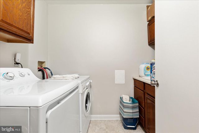 10198 OAKTON TERRACE RD, Oakton, VA 22124