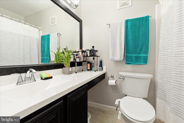 10198 OAKTON TERRACE RD, Oakton, VA 22124