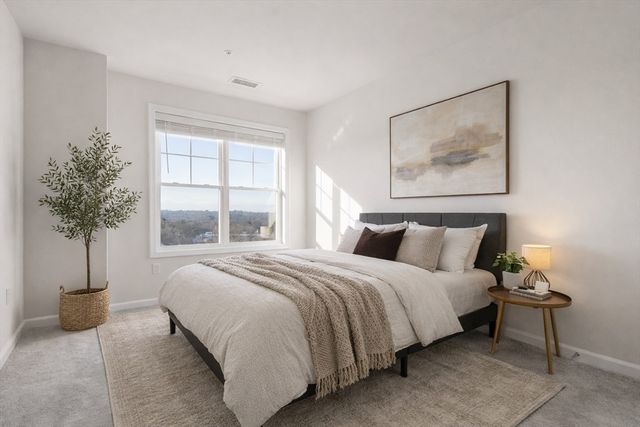 4 Stratton Dr 308, Woburn, MA 01801