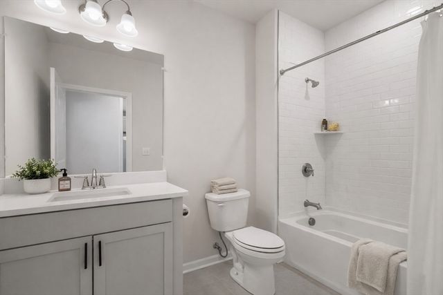 4 Stratton Dr 308, Woburn, MA 01801