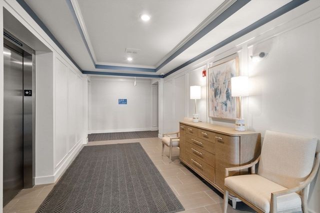 4 Stratton Dr 308, Woburn, MA 01801