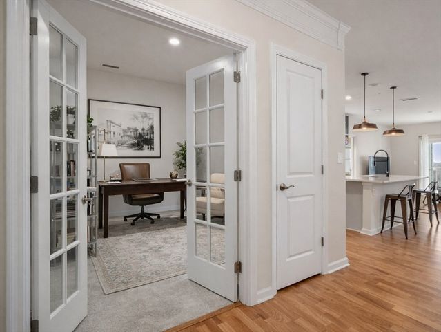 4 Stratton Dr 308, Woburn, MA 01801