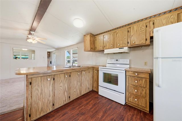 30107 GREEN BAY DRIVE, Tavares, FL 32778